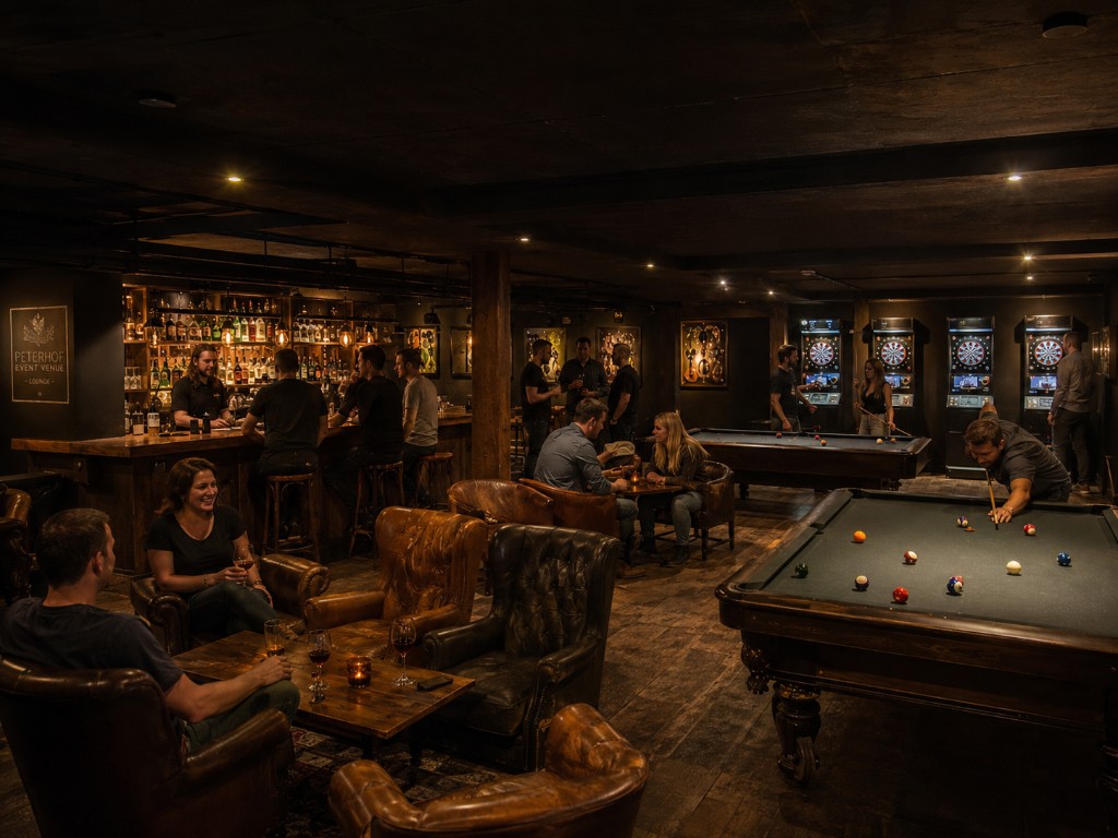 Bar & Lounge im Untergeschoss mit Billard und Dart